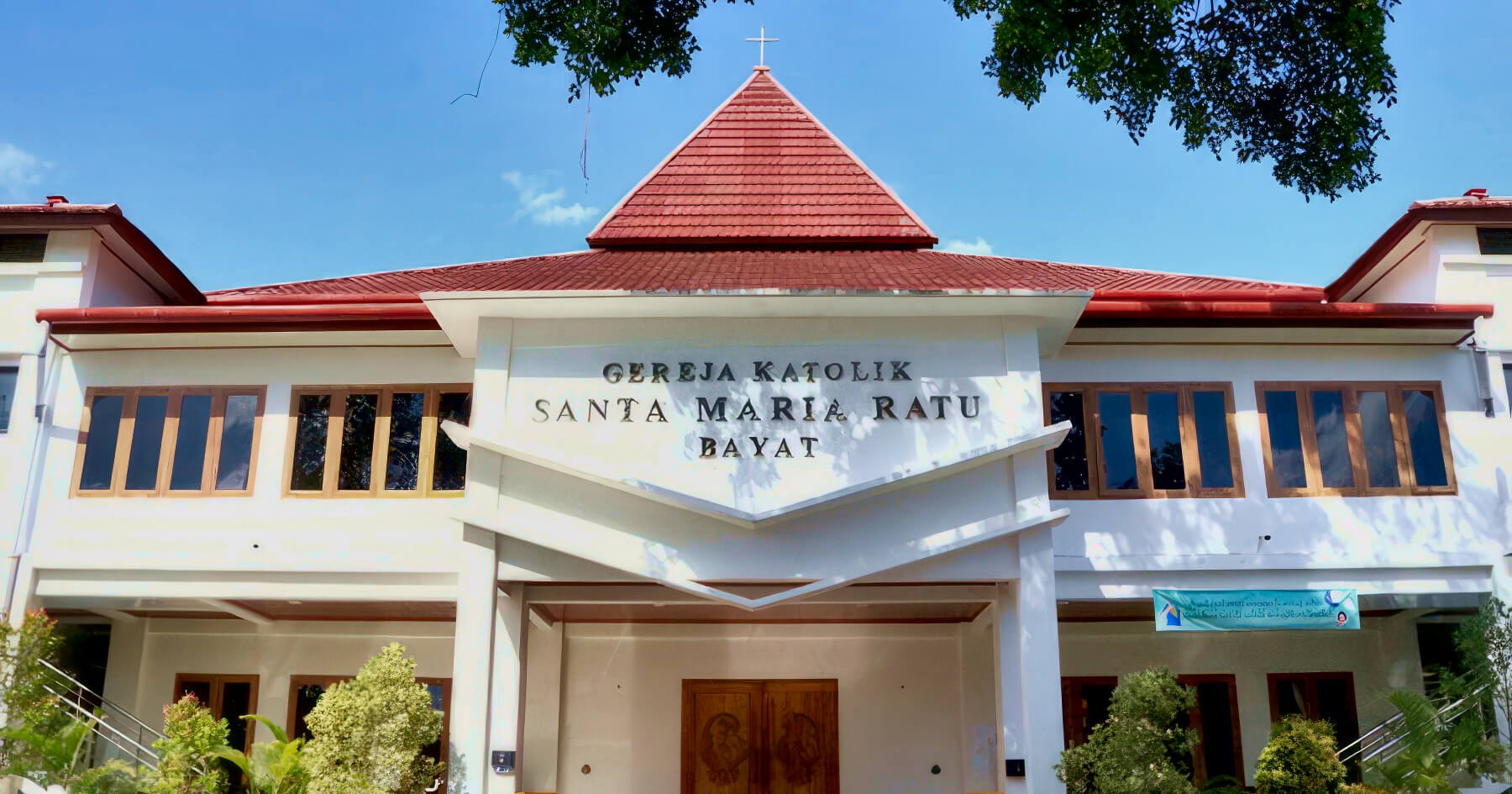 Paroki Santa Maria Ratu Bayat